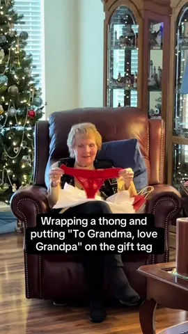 Funny Christmas Prank Grandpa to Grandma Gift 😂 #prank #christmas #grandma #funny #fyp 