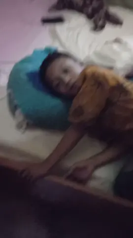 adek ku udah ga bisa berkata2 lagi sama kentut ku,tapi ujung2 nya dia jg kentut meskipun kecil🤣#fyp #viral #kentutcore #fypdonggggggggg 