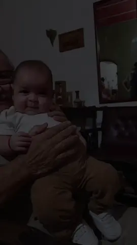 7. Regalar sonrisas y abrazos 🫶  Noche de velitas 🎇🕯️🧸 #family #abrazos #amor #velitas 