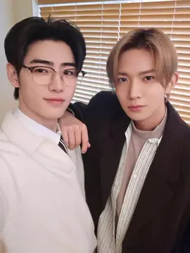 sunghoon selca with members happy sunghoon day😍 #sunghoon #enhypen 