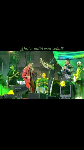 Cosas que jamás pensé ver!😂💚 #feid #ferxxo #silvestredangond #medellín @Feid 