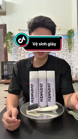 Combo 3 Chai Bọt Xịt Làm Sạch Giày Vệ Sinh Giày Sneaker - Siêu sạch, siêu nhanh - Tặng Kèm Bàn Chải Chà Giày  #xuhuongtiktok2025 #vesinhgiay 