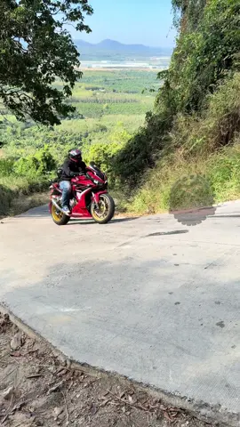 Motorcycle Convoy Conquers Thailand’s Steepest Road | ขับมั่นใจแบบนี้ เช็คอินเขาระเบิดได้ทุกคัน!  #เขาระเบิด #ชลบุรี #thailand #challenge #slope