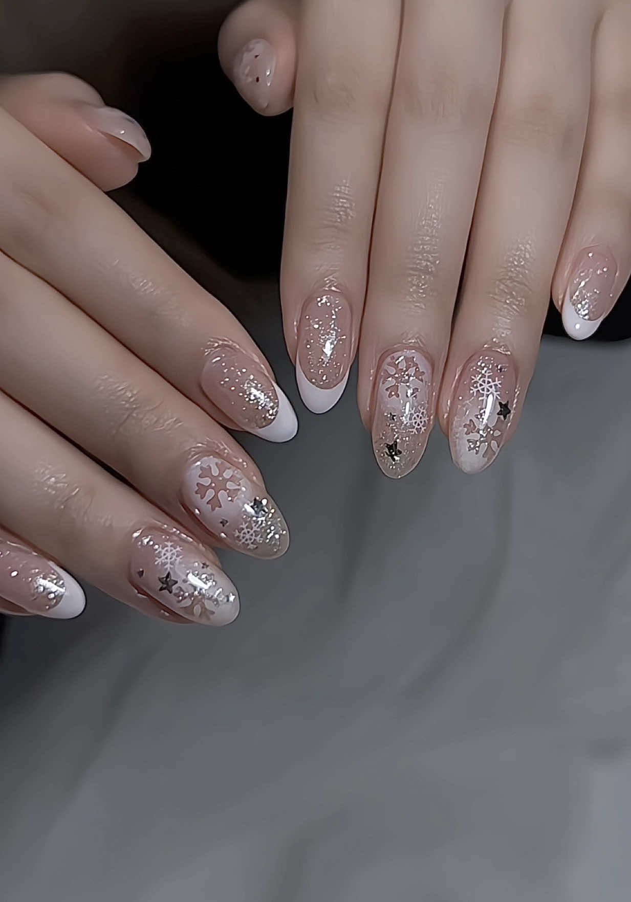 Cring cring noel nails ❄️🎄✨ #nailxinh #mavenailstudio #viral #naildesigns #hanoi 