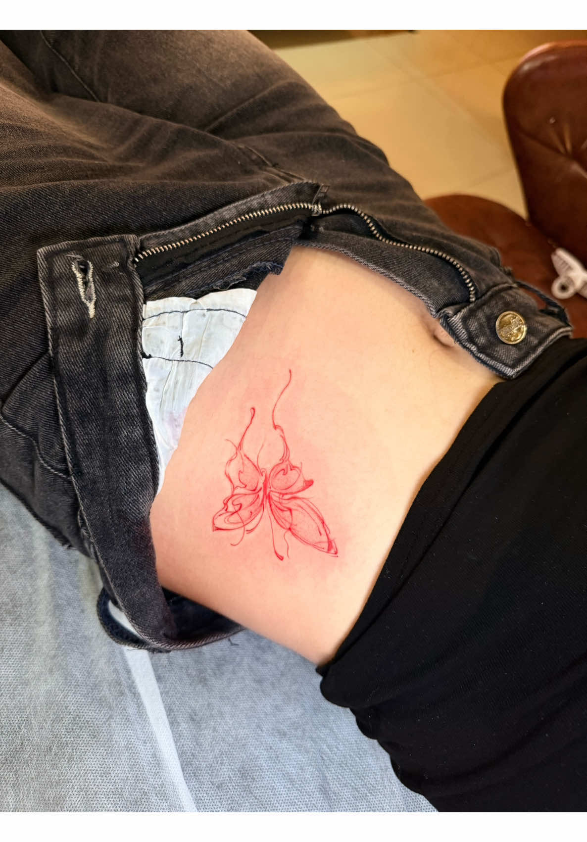 Hình xăm bướm vị trí eo 🦋❤️ #tattoo #minitattoo #tiemxamnu #viral #xuhuong 