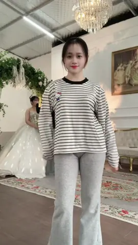 Nép vào tay qnh thấy ấm