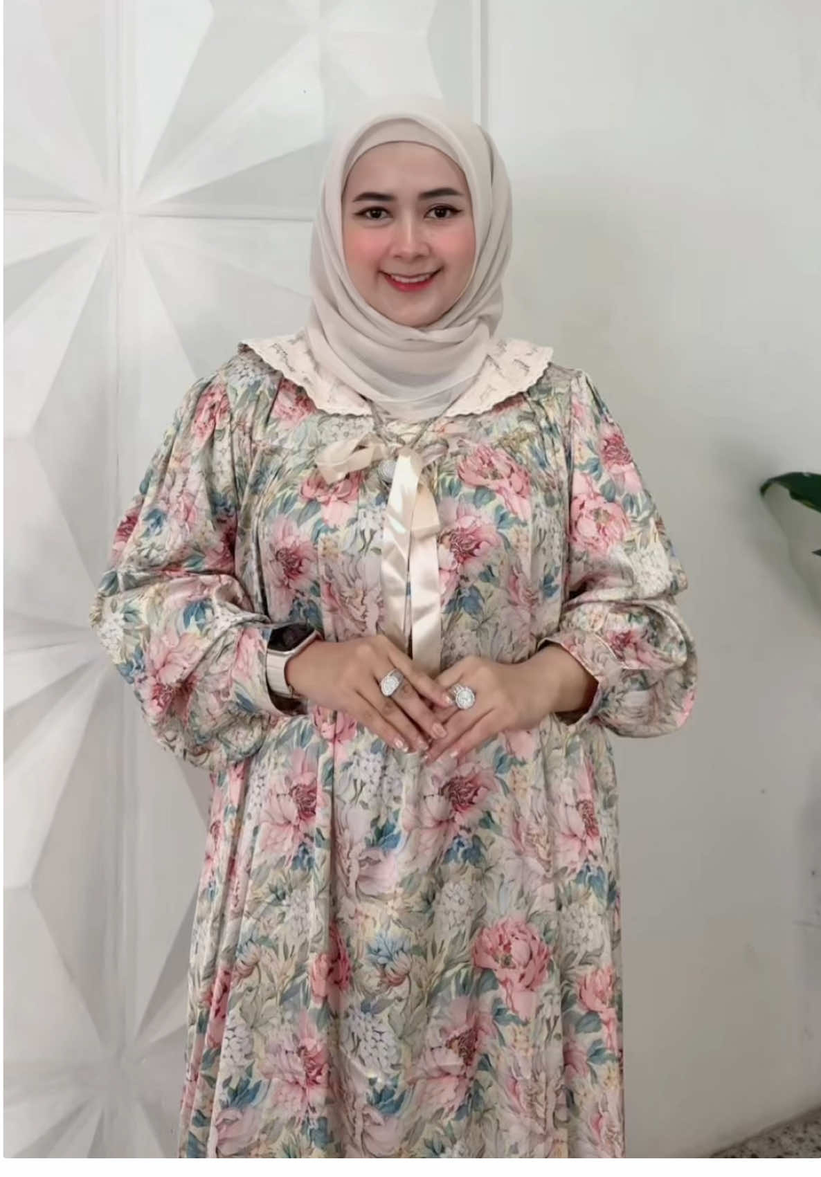 Yang kemarin ga kebagian wajib co sekarang juga sebelum kehabisan ‼️ jangan lupa join live sekarang juga 😍 #WIBGAJIAN #GajianSale #fyp #setelanwanita #gamislebaran