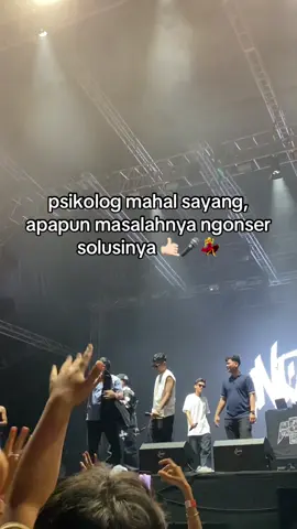 Wishlistnyaaa siapa nih? All gs-nya top markotop @Jomlo Festival @sakudutanmedia_ 07 Desember 2025 | Lap Stadion Mandala Krida  @NDX AKA @Hasantoysss @MAS SITOD @fafa @Faisal Bagus @Sadewok004 @DENNY CAKNAN @jasunmarju  #ndxaka #guyonwaton #aftershine #jomlofest #konsermusik 