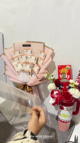 Temenin packing orderan gays🤗 #plastikbening #plastikbuket #plastikpacking 