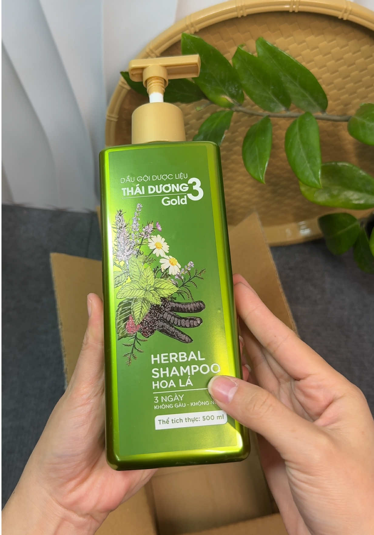 Dầu gội thái dương 3 gold #daugoithaiduong #daugoithaiduong3 #daugoithaoduoc #xuhuong  @Yến Chợ Xép 🎒  @Yến Chợ Xép 🎒  @Yến Chợ Xép 🎒 