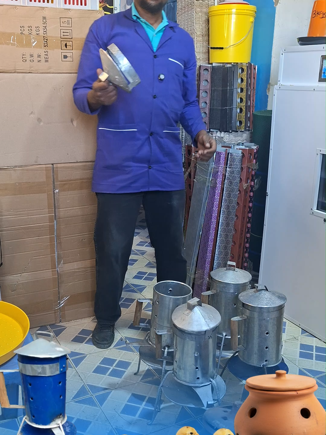 Brooding pots provide you with a cheap way to provide heat for your chicks. these 2 types of brooding pots use charcoal to provide heat. Eco Kuku Farm Ltd stocks all types of brooders ie Electric brooders, gas brooders and even biogas brooders. Call us on 0710 906 696 to place an order or visit us in Nairobi, along Outer-ring road for free viewing and consultaton. remember, we're having giveaways and discounts this December, so take advantage of that. #chickens #brooding #brooder #chicks #ecokuku #kilimo #foryoupage