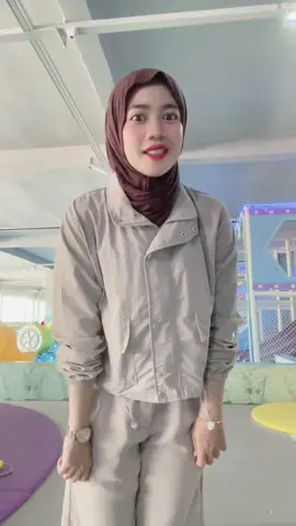 Lagi l di pase menikmati masa gadis🤭. Jangan d tanya dulu deh nambahnya kapan🤭 #ibuanaksatu #mamamuda #mamaanaksatu 