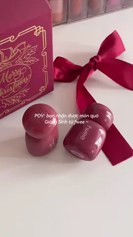 Quà Giáng sinh sớm từ fwee🎄🎅🏻 >>> #fwee #fweebesties #swatchfweehoahong  #fweerosetint #kbeauty 