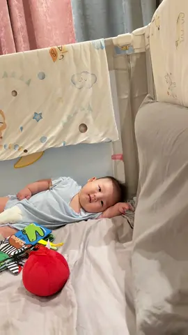 Đáng yêu ghê hông#mebau #baby #mebimsua #embe 