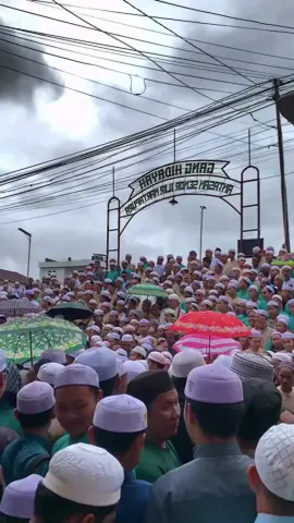 Innalillahi wa inna ilaihi rojiun Abuya KH. Syukri unus. اللَّهُمَّ اغْفِرْ لَهُ وَارْحَمْهُ وَعَافِهِ وَاعْفُ عَنْهُ، وَأَكْرِمْ نُزُلَهُ، وَوَسِّعْ مُدْخَلَهُ 🤲🏻🤲🏻 #ulamabanjar #martapura #abuyasyukriunus #pasakkalsel #waliyullah 