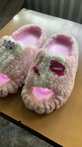 Cozy, cute, and crafted with love 🧶✨   Bringing your favorite yarn vibes to life 💖 #CozyCrafted #YarnCrocs #HandmadeKE #CustomSlides #CrocsGlowUp   