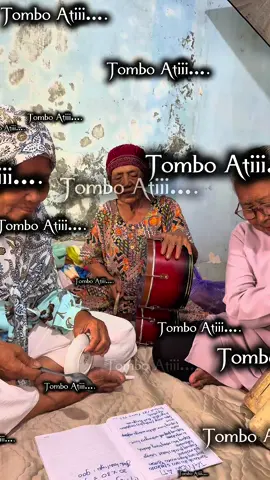 Obat Hati biar bahagia cuma dengerin lansia enjoyy lagi main klotekan, dengerin sampe habis yaa #mbahsalamah #tigalansiaenjoy #viral #trending #fyp 