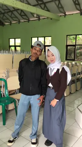 😆💗#masukberandafyp #masasekolahsma #fypppppppppppppp #promomakanharian #bucintrend 