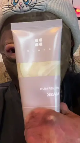 Y huele rico así q le doy un 8.9/10 #findeañocontiktokshop #brmudmask #fyp 