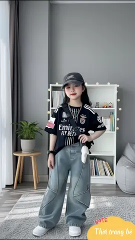 Set áo thun + quần jean #thoitrangbegai #thoitrangbe #đẹp #thoitrangtreem #setbochobe 