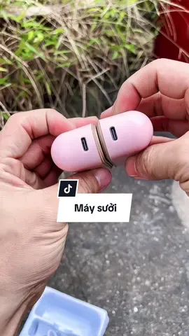 Chiếc máy sưởi mini cầm tay Gutek khá hữu ích. #maysuoimini #maysuoiam #maysuoicamtay 