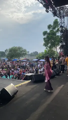 Di Telan Alam @ig : elsafitri_eca  Edisi rumpin malahpar lapangan persema