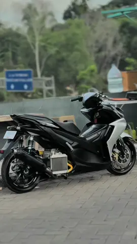 Ada yang pernah liat aerox ini di sekitar suramadu?#suramadu #fyp #aeroxsuramadu 