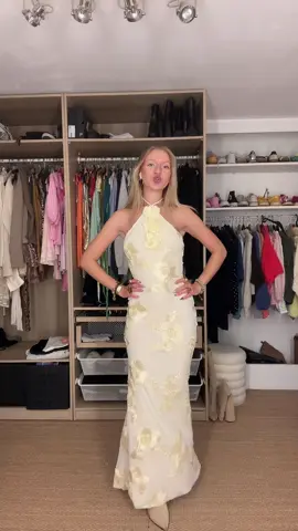 -15€ sur toute commande @Bella Barnett avec mon code SMAVE15 ❤️ #OOTD #outfitoftheday #tenuedujour #robe #fashion 