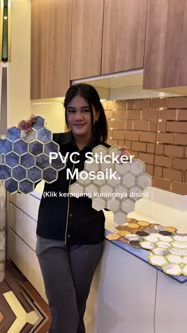‼️PVC STICKER MOSAIK‼️ Ordernya di @serba_collection08 Klik keranjang kuningnya disini~ #PVCStickerMosaic #interiordesign #HexagonalSticker #Mozaik #homedecor 
