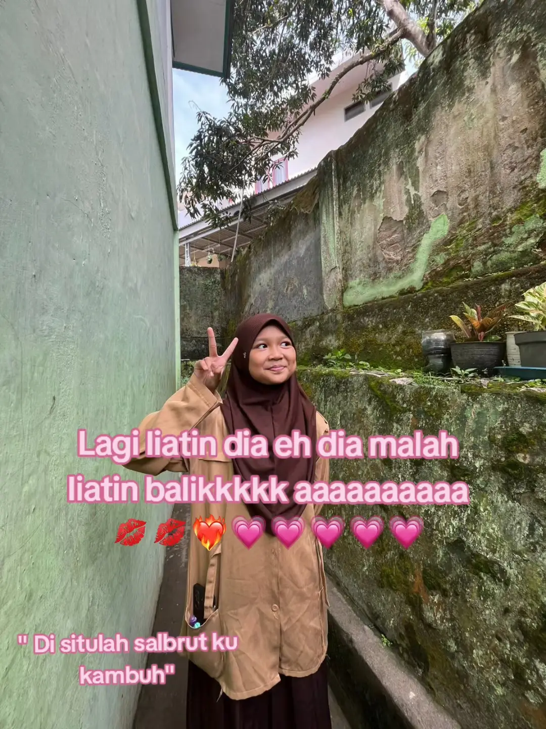 #fotolive #lewatberanda #cwekcantik🧢 #fyppppppppppppp #fyppppppppppppp 