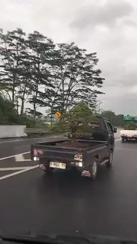 meluncur summarecon😀