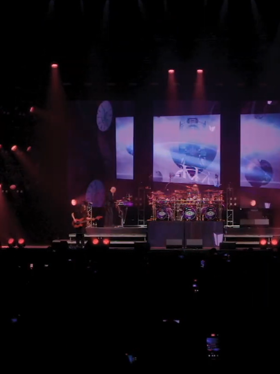 Dream Theater - Metropolis Pt1 DVD Live in Paris 2024. Gostou? Curte e Compartilha. #dreamtheater #dreamtheaterfans #johnpetrucci #mikeportnoy #viral 