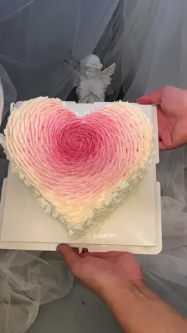 Bánh kem trái tim với một ít vụn socola rất xinh luôn ạ #rubycake #xuhuong #banhkem #fyp #Love 