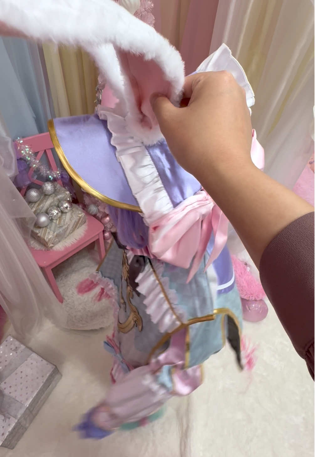 うさちゃん捕まえたっ🍎 #エペル・フェルミエ #ツイステコスプレ #epelfelmier 