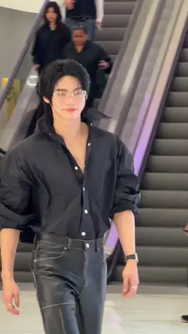 Omg พี่วินหล่อเกิน🫠 WIN OPENING HAUS NOWHERE BKK #WINxHausNowhereBangkok #winmetawin️ #HausNowhere #HausNowhereBangkok #GentleMonster    