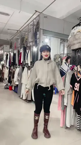 #nhưng tại sao ko gọi em@#hót 