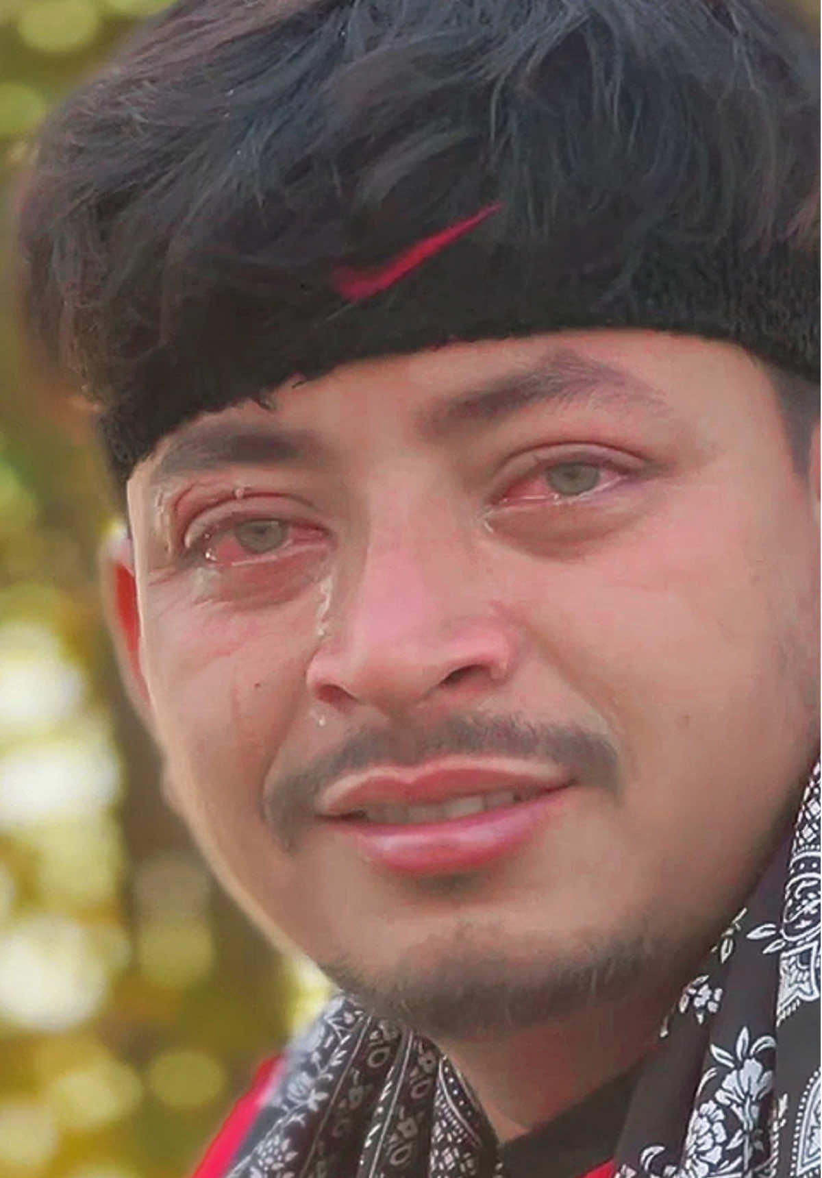 সে অন্য কারো গল্প শুনে হাসে #foryoupage  #emotional  #trending  #জানি_ভাইরাল_হবে_না😐😐  #@TikTok  #@TikTok Bangladesh 