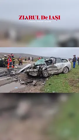 Un accident rutier grav s-a petrecut în această dimineață pe raza comunei Banca, județul Vaslui. Trei autoturisme sunt implicate, iar, din primele informații primite în urma apelului la 112, se pare că sunt două victime încarcerate.
