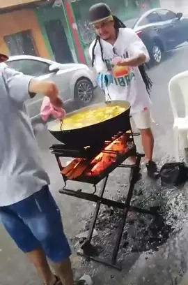 Dios quiera que no les pase a los que están haciendo sancocho hoy 😂🥳 #comoamaneciolaceja 