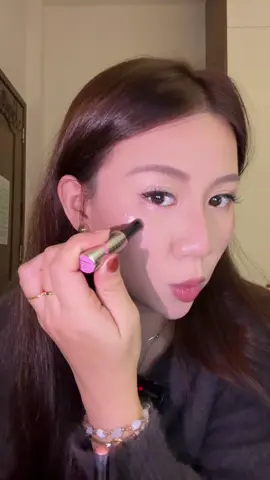 Bling bling hút mọi ánh nhìn là đây chứ đâu nữa ✨✨✨  #timephoriavn #lipstaintlinh #highlight #makeup #timephoria 