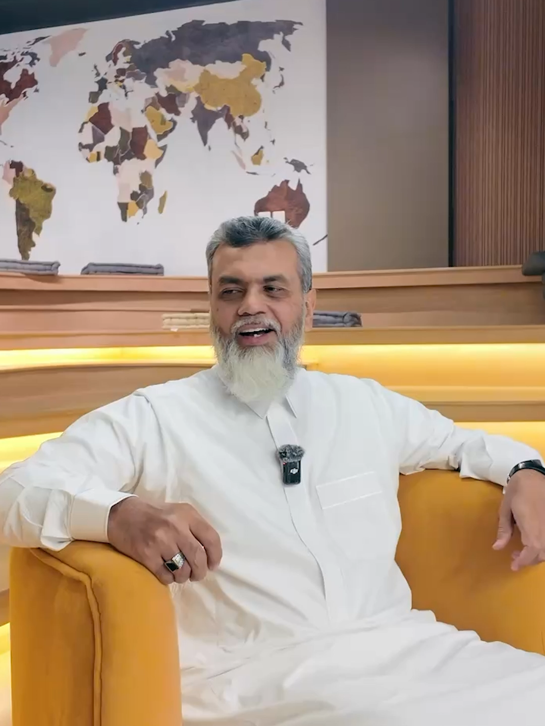 من هم آل عمران؟ اسمٌ يتكرر في القرآن… لكنه يحمل قصة عظيمة، وابتلاءات، واصطفاء رباني. #ناشر_الخير#القران_الكريم #مكة #بخاري