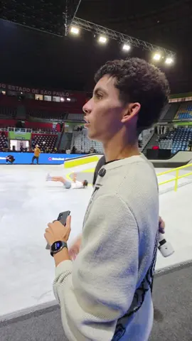 Muito feliz com o dia de hoje, com título e com toda ajuda do ecossistema Galaxy da @Samsung Brasil  que sempre fazem a diferença nos treinos e em competições como o SLS Super Crown!  #teamgalaxy  #galaxys25ultra 