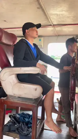 Em tập làm nông .ruộng nhà em là cả cánh đồng cát 