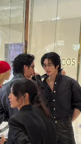 เข้าใจคำว่าตำนานมั้ย🫠 #WINxHausNowhereBangkok #BrightxHausnowherebangkok #HausNowhere #HausNowhereBangkok #ICONSIAM