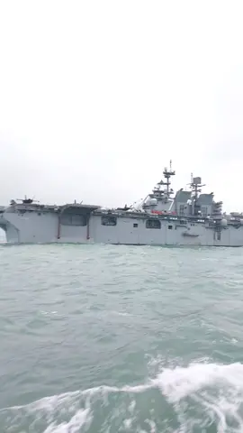 Tàu đổ bộ tấn công Hải quân Mỹ USS Tripoli (LHA-7) ghé thăm Tp Đà Nẵng 