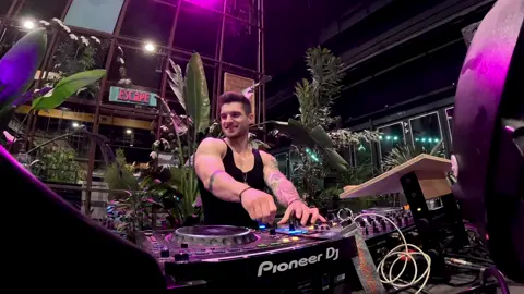 Just vibing with daddy 🫶🏼 biggest supporter there is! Love you pops ❤️ #isek #djisek #thesoundofisek #foryou #fy 