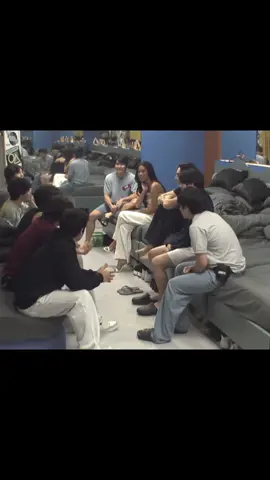 SHUVEE WITH THE BOYS Grabe ang tapang RAVE AT FRED may namiss agad eh😜#ashrave #fredcess #pbbcollab #shuveeetrata @Shuvee Etrata sana pakirelay sa girls 