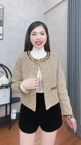 Áo dạ phối viền đá sang quá trời ce ơi #tranghaycuoi #aoda #aodanu #aodaphoida 