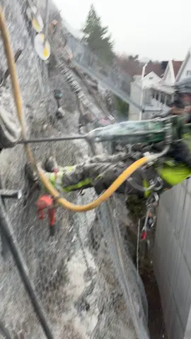 Helsestudio e bortkasta peng #norge #norway #kvinesdal #fypgakni #fjellsikringsør 