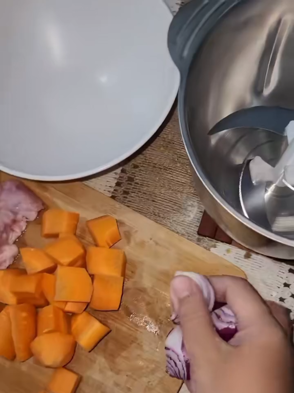 #เครื่องปั่นบดละเอียด #เครื่องปั่นเอนกประสงค์ #เครื่องบดเนื้อ  #เครื่องปั่นพริกกระเทียม 